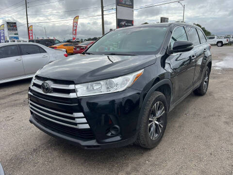 2018 Toyota Highlander LE