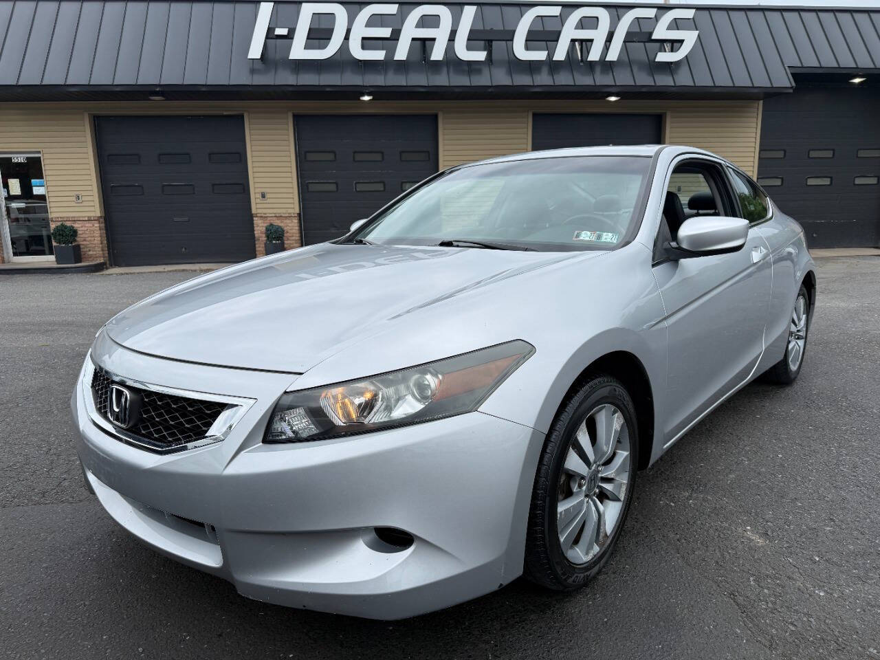 Silver 2010 Honda Accord EX-L EX-L 2dr Coupe 5A 34