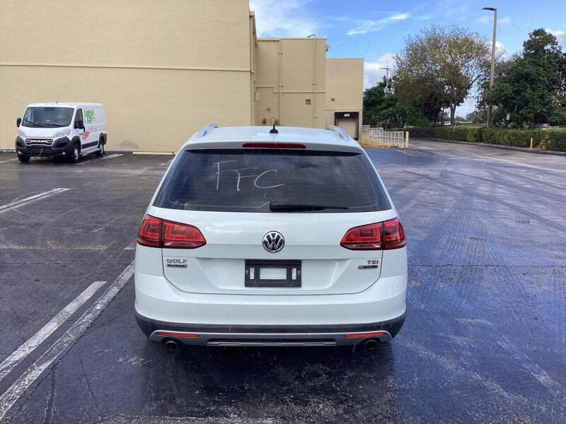 2017 Volkswagen Golf Alltrack