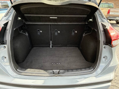 2024 Nissan Kicks SR