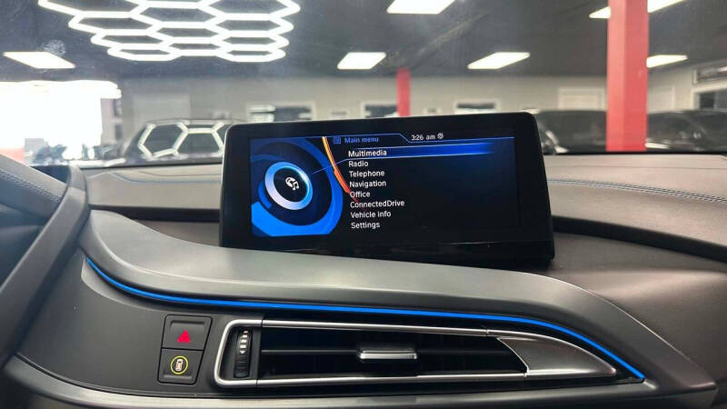 2016 BMW i8