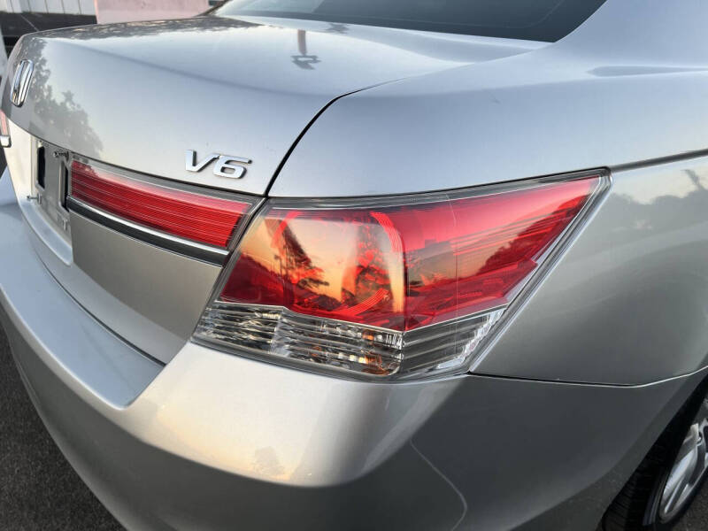 2012 Honda Accord EX-L V6 w/Navi