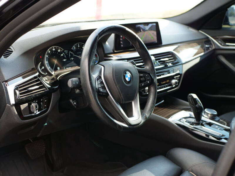 2019 BMW 5 Series 540i