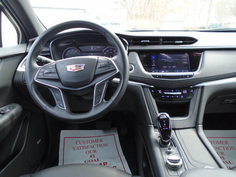 2024 Cadillac XT5 Luxury