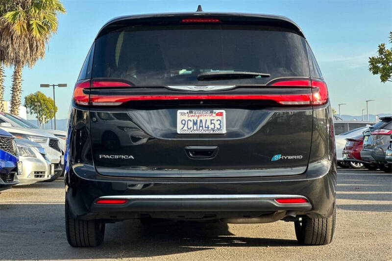 2022 Chrysler Pacifica Hybrid Touring L