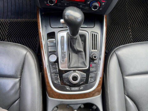 2012 Audi Q5 3.2 quattro Prestige