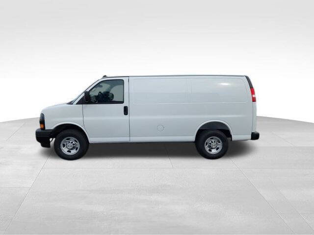 2025 Chevrolet Express 2500