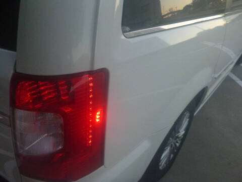 2013 Chrysler Town and Country Touring-L