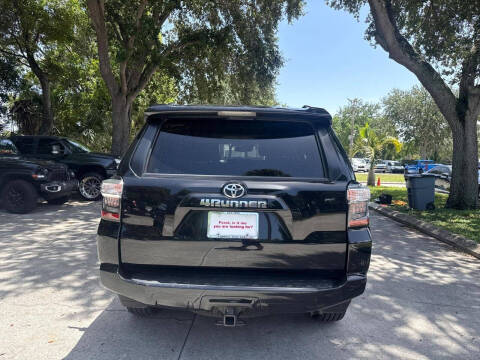 2024 Toyota 4Runner SR5