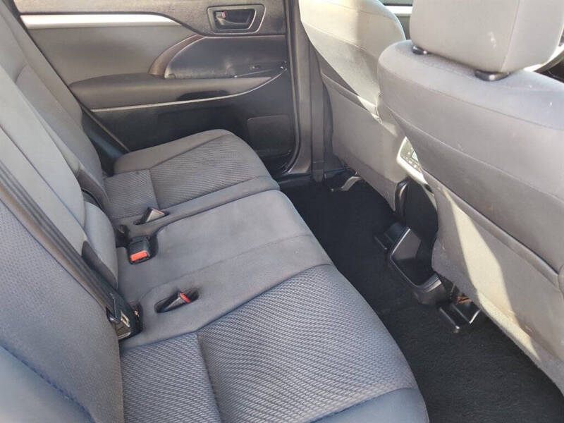 2018 Toyota Highlander LE