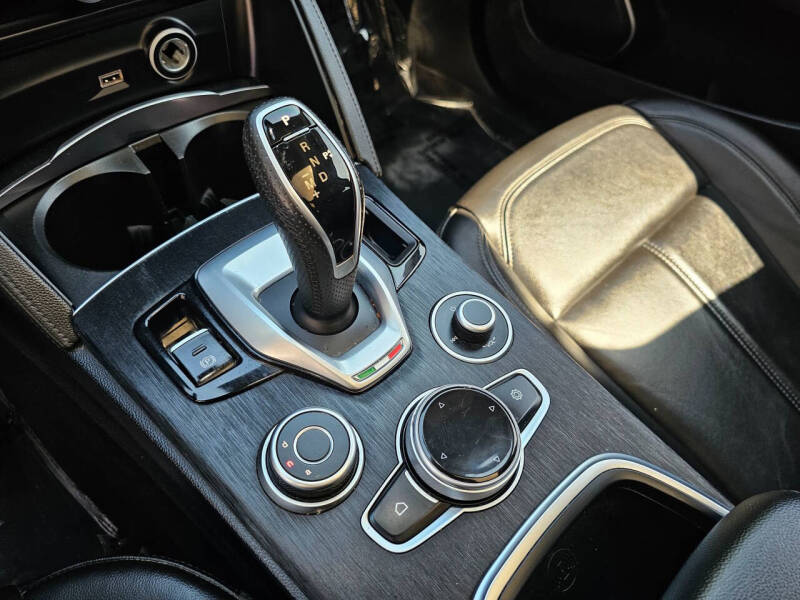 2021 Alfa Romeo Stelvio Sprint