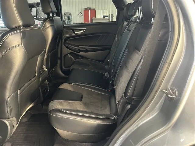 2022 Ford Edge ST