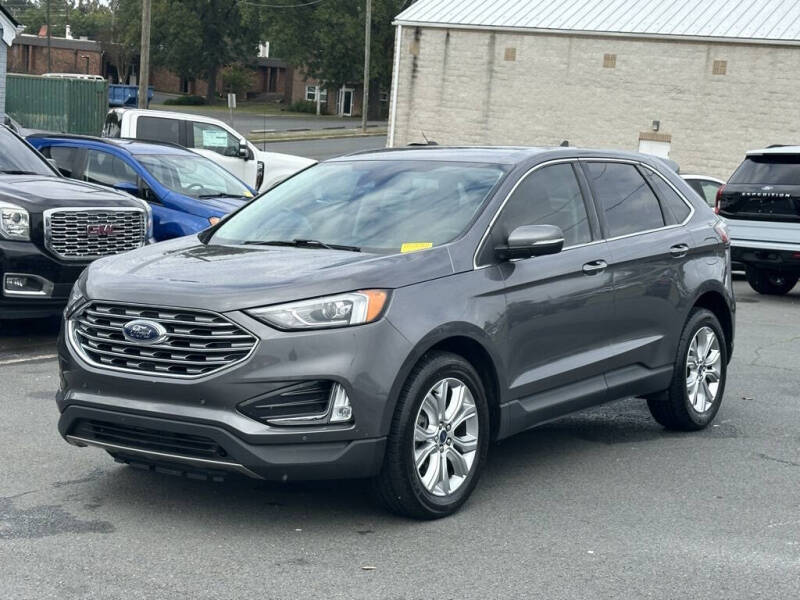2022 Ford Edge Titanium