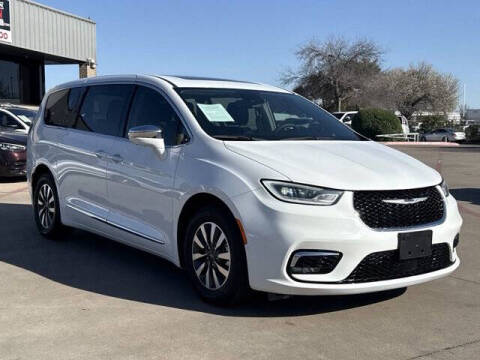 2022 Chrysler Pacifica Hybrid for sale at KIAN MOTORS INC in Plano TX