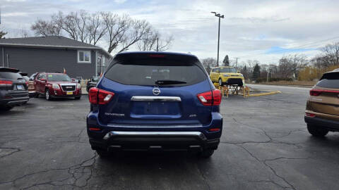 2017 Nissan Pathfinder S