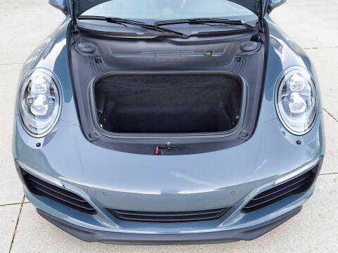 2017 Porsche 911 Carrera 4S