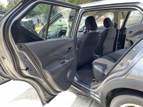 2022 Nissan Kicks S
