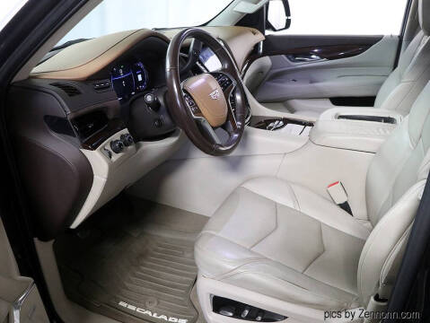 2017 Cadillac Escalade ESV Luxury