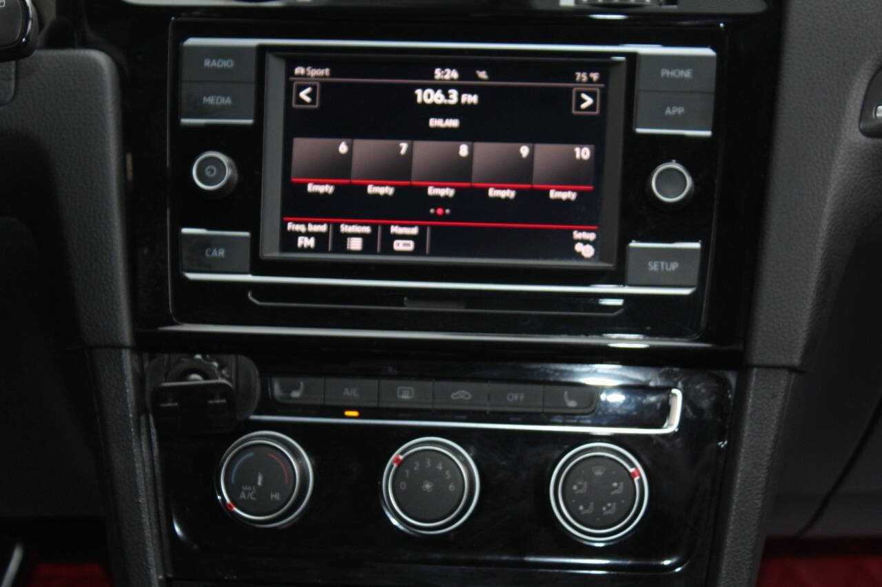 VolkswagenGolf GTI25