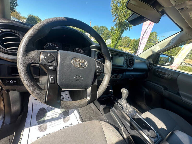 2018 Toyota Tacoma SR