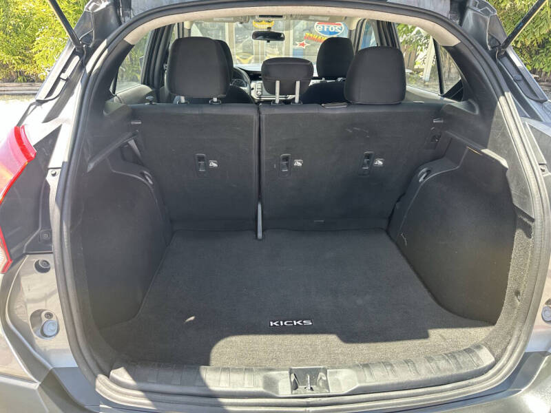 2019 Nissan Kicks SV