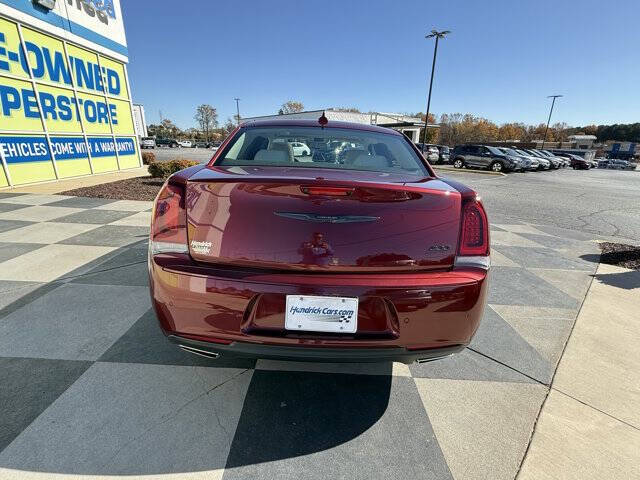 2023 Chrysler 300 Touring L