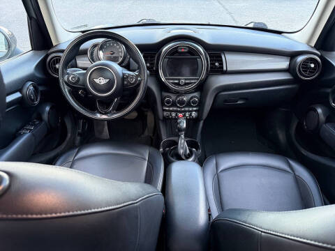 2018 MINI Hardtop 4 Door Cooper