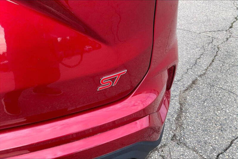 2022 Ford Edge ST