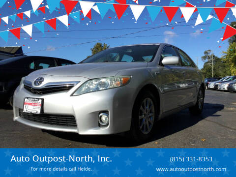 2011 Toyota Camry Hybrid for sale at Auto Outpost-North, Inc. in McHenry IL