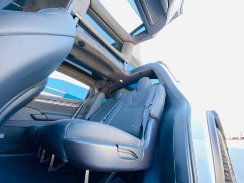 2023 Tesla Model X Standard Range