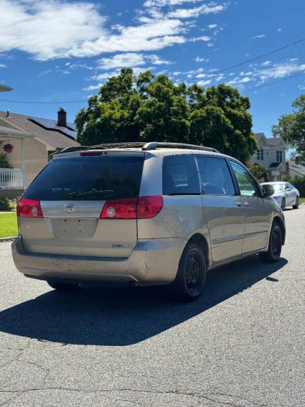2007 Toyota Sienna CE 7-Passenger