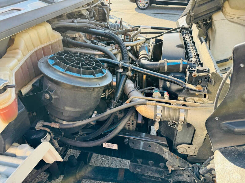 2008 Freightliner M2 106