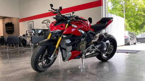 2020 Ducati STREETFIGHTER