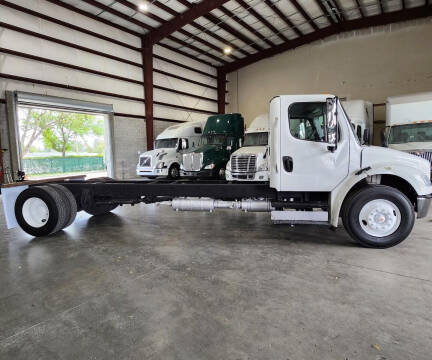 2017 Freightliner M2 106