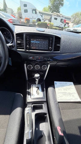 2017 Mitsubishi Lancer ES