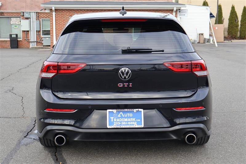 2024 Volkswagen Golf GTI SE