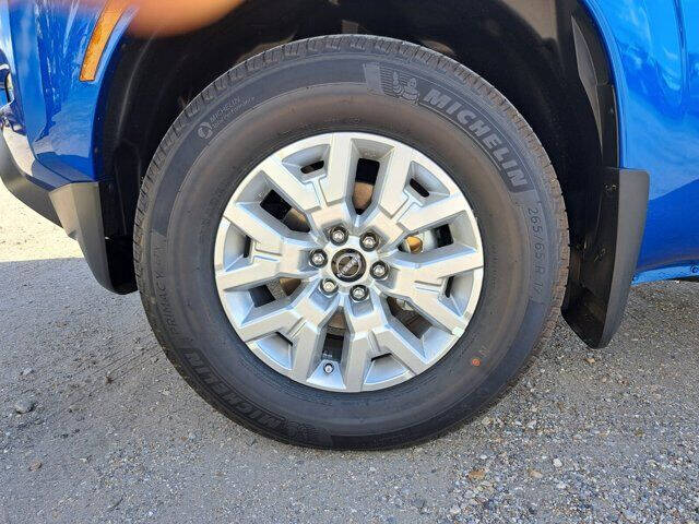 2024 Nissan Frontier SV