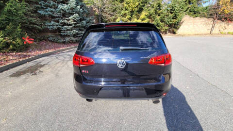 2017 Volkswagen Golf GTI Sport