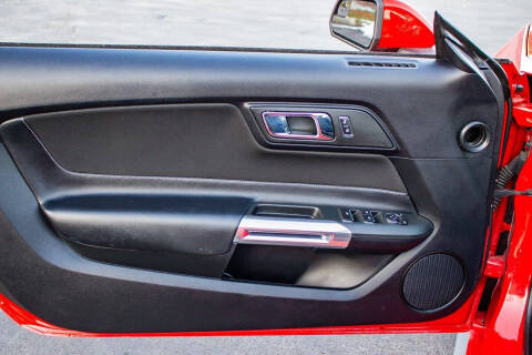 2016 Ford Mustang V6