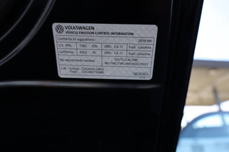 2016 Volkswagen Golf TSI SE