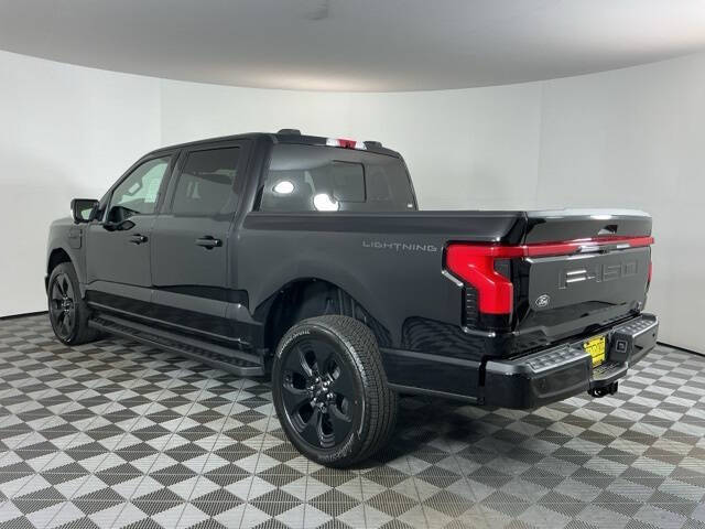 2025 Ford F-150 Lightning Platinum