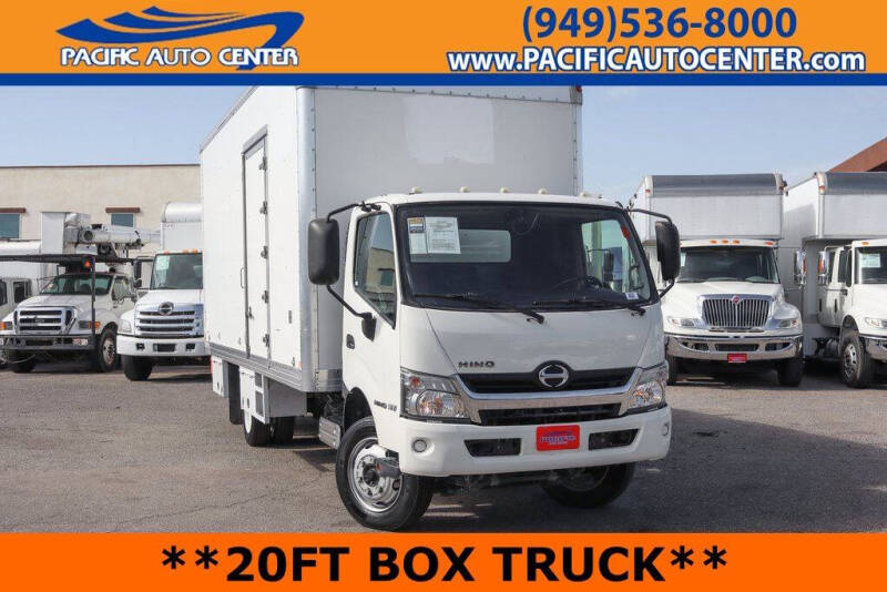 2017 Hino 195