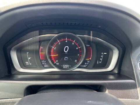 2016 Volvo XC60 T5 Drive-E Platinum