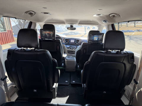2018 Chrysler Pacifica Touring L Plus