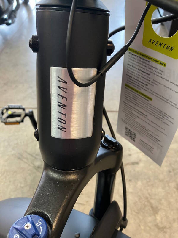 2025 Aventon  D35D3267