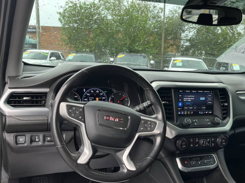 2021 GMC Acadia SLT