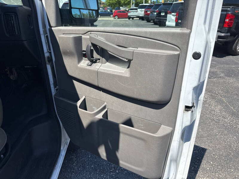 2017 Chevrolet Express 2500