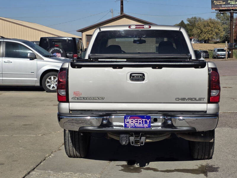 2004 Chevrolet Silverado 1500 LS