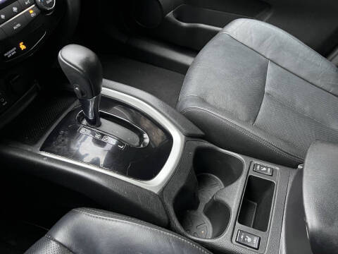 2015 Nissan Rogue SL