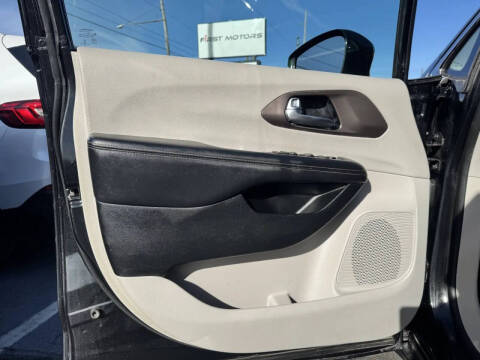 2019 Chrysler Pacifica Touring L